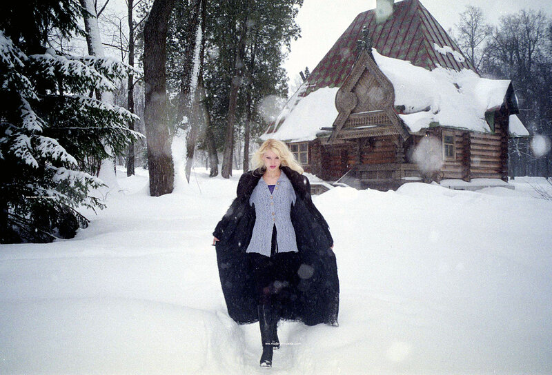 Ева, 35